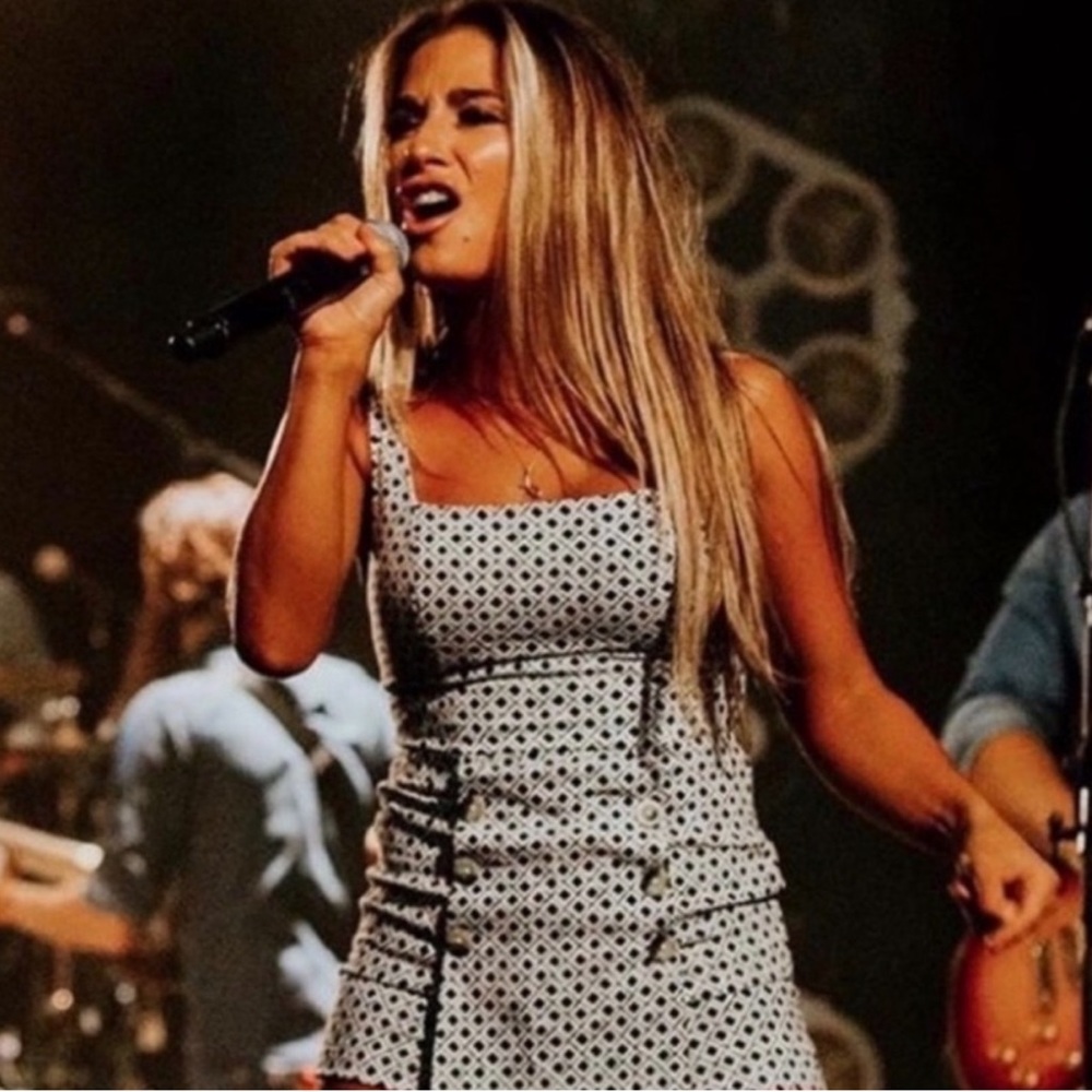 Romper Worn By Jessie James Decker